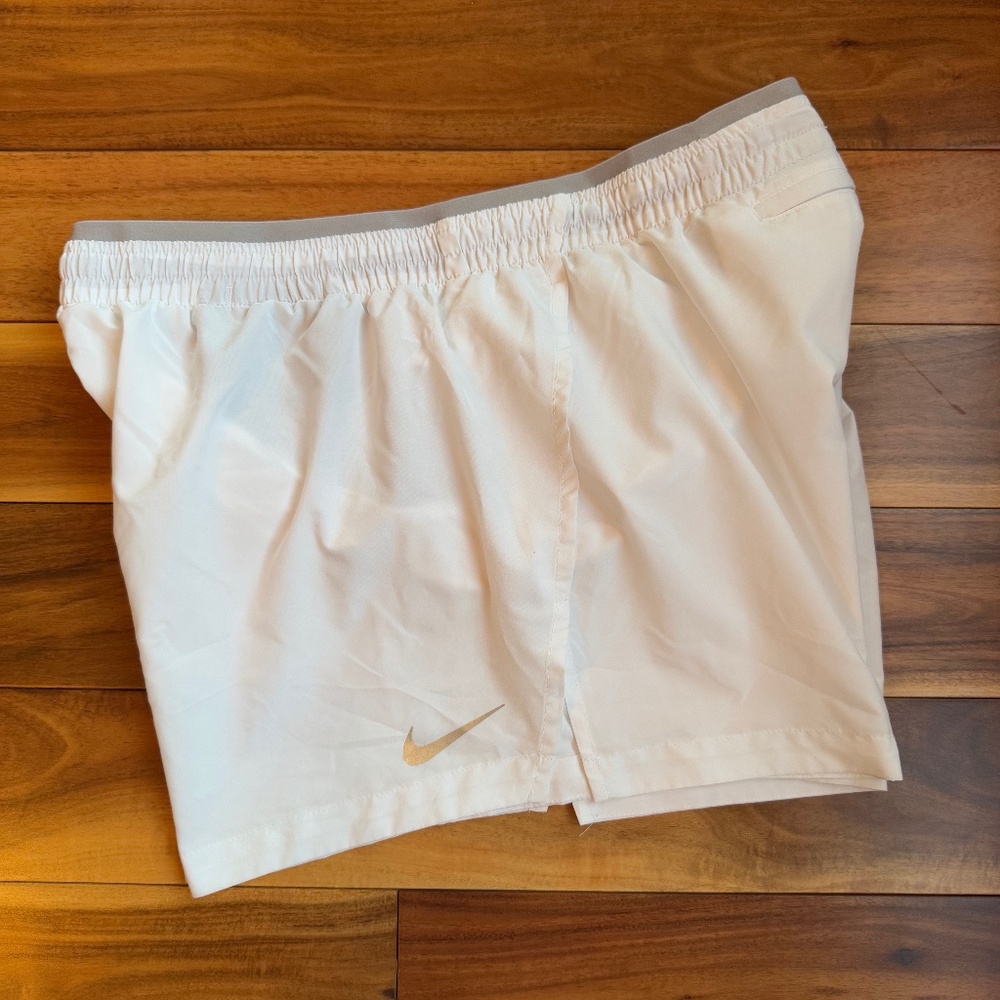 Nike Women's Dri Fit White Lined Running Athletic SHORTS Medium